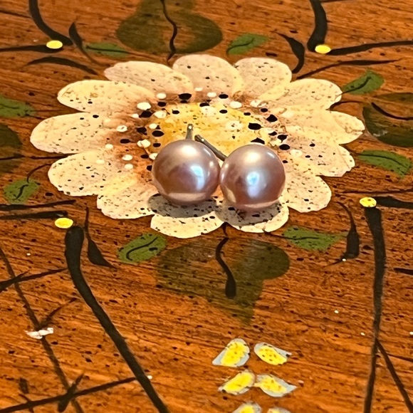 Natural Freshwater Pearls Earring - Picture 8 of 10